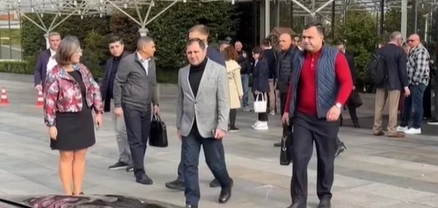 Սուրեն Պապիկյանը ժամանել է Պրահա