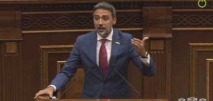 Եկեք, ներողություն խնդրեք Նարեկ Կարապետյանից, որ էդ սև քարոզը արեցիք. Արամ Վարդևանյանը` ՔՊ-ականներին