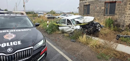 «Kia»-ն Աղավնատուն-Ամբերդ ճանապարհին բախվել է հողաթմբերին ու քարերին. վիրավորներից մեկը հիվանդանոցում մահացել է