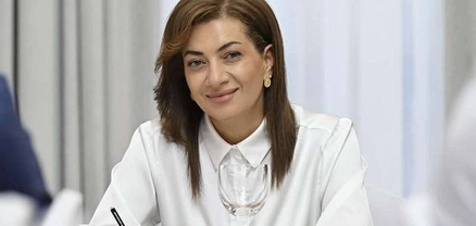 Աննա Հակոբյանի աղմկահարույց փաթեթը կանգ առավ․ ստորագրահավաքը՝ մեկնարկեց․ «Ժողովուրդ»