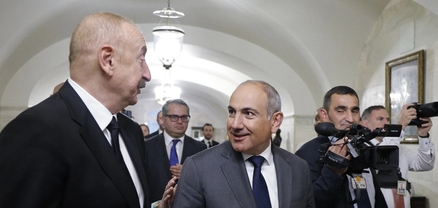 Փաշինյանը խուճապի է մատնել թիմակիցներին․ «Հրապարակ»