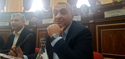 Բարեգործները կալանավորված են, բայց ոչ անմեղ տեղը. լեզվակռիվ՝ Գյումրիի ավագանու նիստում