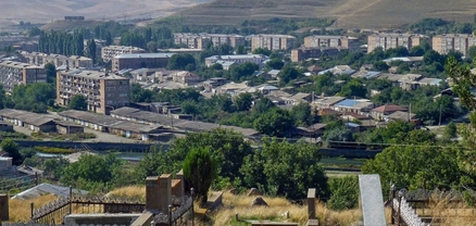 Ադրբեջանցին հայ կնոջ վրա կրակել է՝ 3 երեխաների ներկայությամբ. կինն ինքնապաշտպանվել է. գյուղապետը մանրամասներ է հայտնել