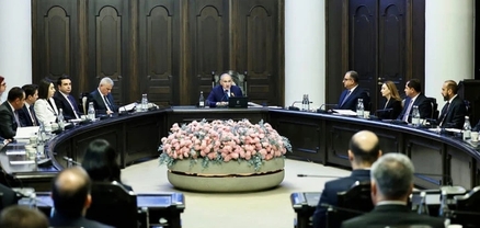 Ժողովրդին ծաղրելու «նուրբ արվեստը». «Փաստ»