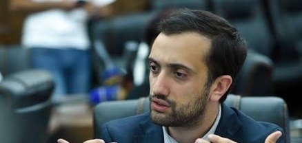 Եթե Սահմանադրության նախագիծը պատրաստում ու հրապարակում է Արդարադատության նախարարությունը, ապա Սահմանադրական բարեփոխումների խորհուրդը պետք է լուծարվի