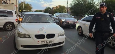 Երևանում BMW-ն բախվել է Mitsubishi-ին և վրաերթի ենթարկել հետիոտնին. կա վիրավոր