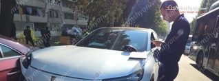 Երևանում «Deepal»-ը վրաերթի է ենթարկել տատ ու թոռան, ապա բախվել «Mercedes»-ին, վերջինն էլ՝ «Nissan Tiida»-ին