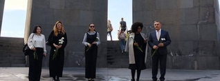 Փարիզի քաղաքապետի տեղակալն այցելել է Հայոց ցեղասպանության հուշահամալիր