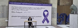Աննա Հակոբյանի էժանագին կուսակցական փիառ արշավի պաստառը Գարեգին Հովսեփյանի հայացքի ներքո. անպատվություն պատվի ֆոնին