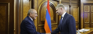 Փաշինյանն ընդունել է «Ռուսական երկաթուղիների» ղեկավարին