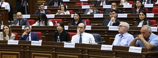 Խորհրդարանում մեծ պատերազմի են նախապատրաստվում․ «Հրապարակ»