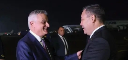 Հայաստան է ժամանել Ղրղզստանի Հանրապետության նախագահ Սադիր Ժապարովը