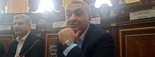 Բարեգործները կալանավորված են, բայց ոչ անմեղ տեղը. լեզվակռիվ՝ Գյումրիի ավագանու նիստում