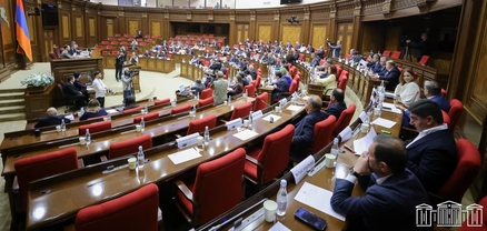 ԱԺ-ն հաստատեց ՀԲ-ի 284,4 մլն դոլարի վարկը՝ արցախցիներին բնակարանային աջակցության համար