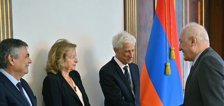 Վահագն Խաչատուրյանն ընդունել է «Գալուստ Գյուլբենկյան» հիմնադրամի պատվիրակությանը