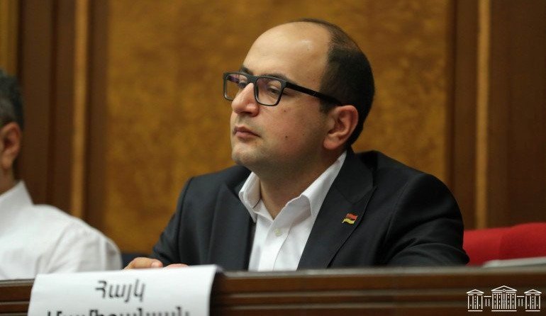 Պսակներով, անեծքներով և ֆեյքերով իշխանության եկածները, վաղ թե ուշ, այդպես էլ գնալու են․ Հայկ Մամիջանյան