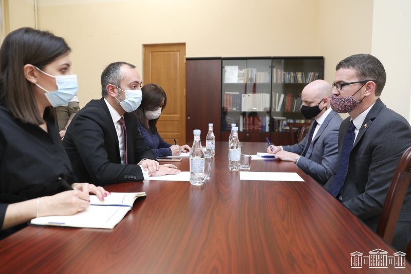 Էդուարդ Աղաջանյանը հանդիպել է Հայաստանում Միացյալ Թագավորության դեսպանին