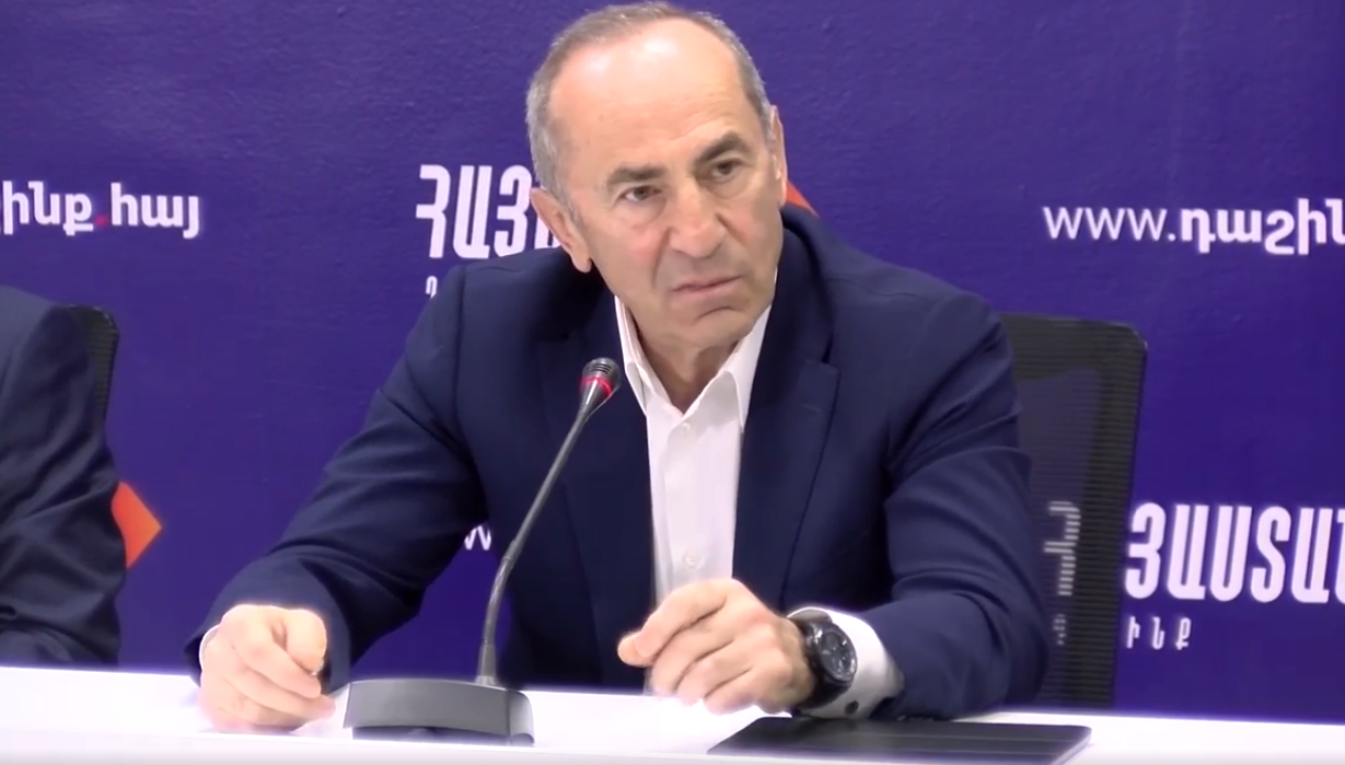 Ռոբերտ Քոչարյանը հանդիպել է «Հայաստան» դաշինքի թիմակից համայնքների ղեկավարների հետ
