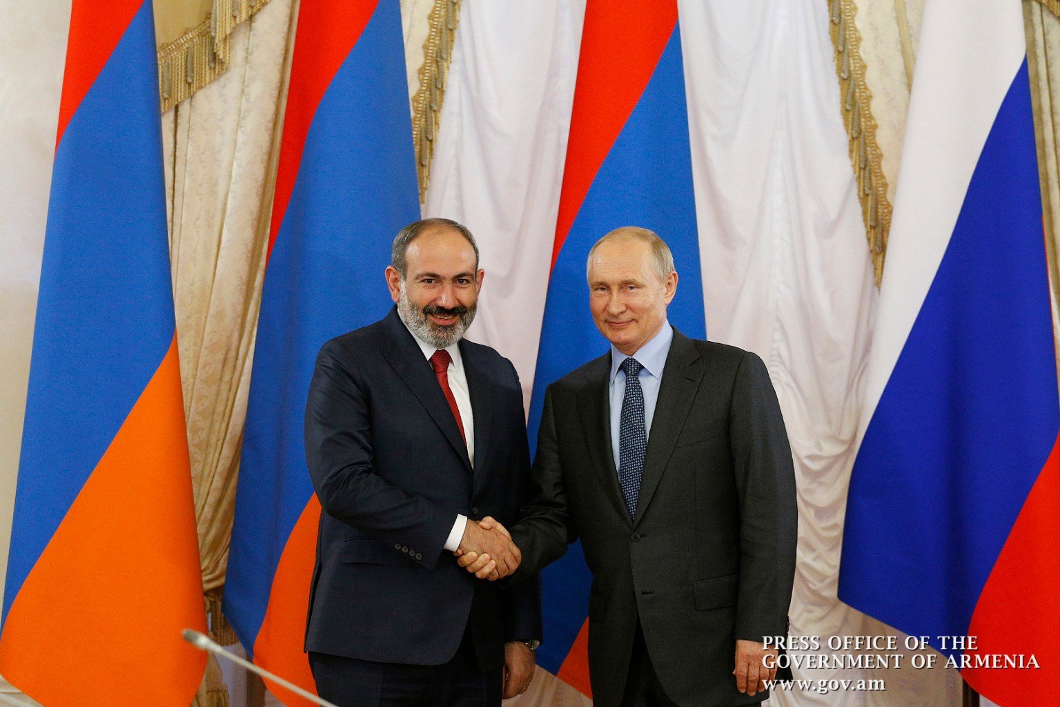 Վլադիմիր Պուտինը շնորհավորել է Նիկոլ Փաշինյանին Հայաստանի վարչապետի պաշտոնում նշանակվելու կապակցությամբ