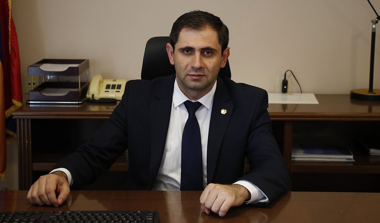 ՊՆ որոշ վարչություններում համատարած ազատումներ կլինեն․ Ժողովուրդ